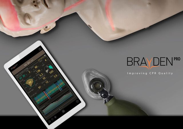 위코멧이 지난 27일 정부세종컨벤션센터에서 열린 ‘전국 일반인 심폐소생술 경연대회’에 CPR 훈련 마네킹 ‘브레이든 프로’를 평가 장비로 지원했다. [사진=위코멧]