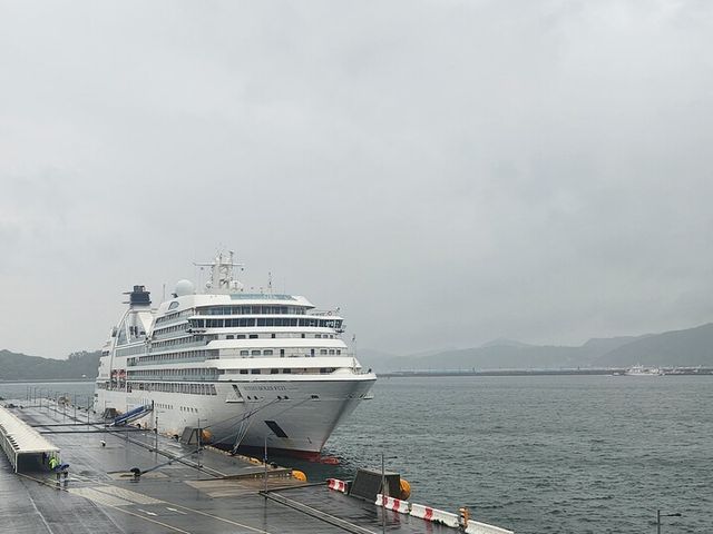 일본 MOL 선사의 크루즈선 ‘미츠이 오션 후지’호가 9일 여수항에 입항했다.[사진=여수광양항만공사]