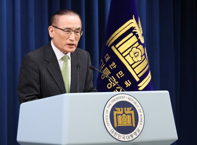 위성락 대통령실 국가안보실장이 15일 서울 용산 대통령실에서 이재명 대통령 캐나다 G7 정상회의 참석 관련 설명을 하고 있다. [사진=연합뉴스]