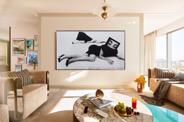 삼성전자가 세계적인 미술 전시회 ‘아트 바젤 인 바젤 2025’에 출품된 현대미술 컬렉션 38점을 ‘삼성 아트 스토어’를 통해 선보인다. [사진=삼성전자]