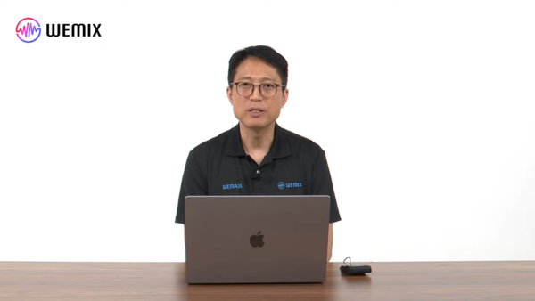 지난 2일 열린 긴급 간담회에서 위믹스 재단 김석환 대표가 발언 중인 모습. [사진=유튜브 채널 위믹스]