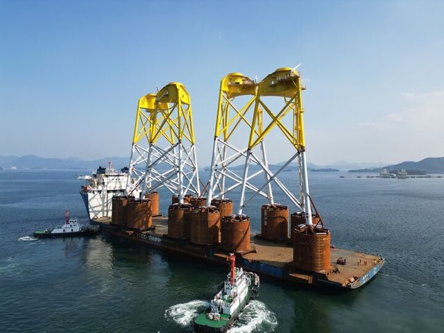 석션버킷 재킷 하부구조물이 대만 마샬링 야드(marshalling yard)에 적재되어 있다. [사진=오스테드코리아]