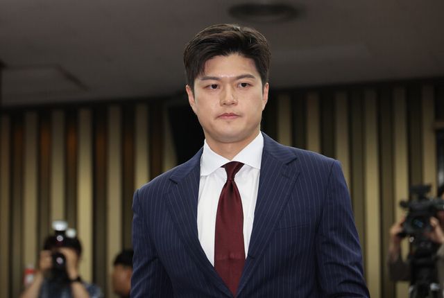 김용태 국민의힘 비상대책위원장이 9일 서울 여의도 국회에서 열린 의원총회에참석하고 있다. [사진=연합뉴스]