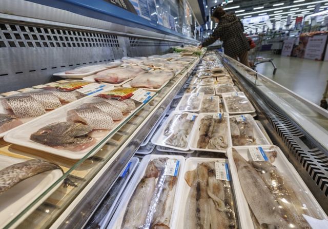 대형마트 내 수산물 코너. [사진=연합뉴스]