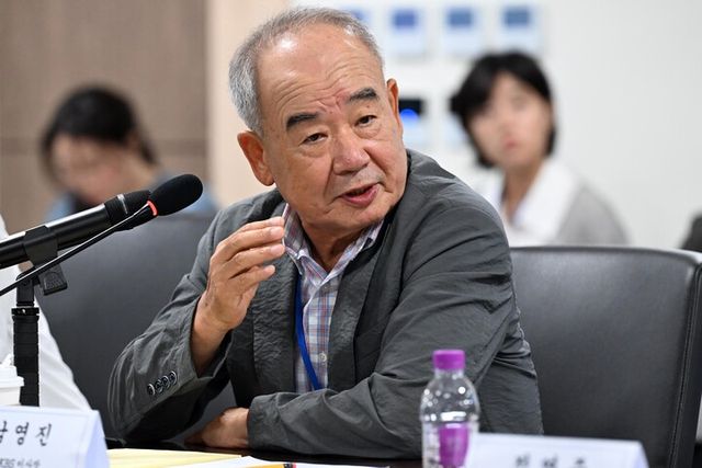남영진 전 KBS 이사장이 지난 16일 서울 종로구 국정기획위원회에서 열린 미디어혁신범국민협의체(가칭) 추진을 위한 의견수렴 간담회에서 인사말을 하고 있다. [사진=연합뉴스]