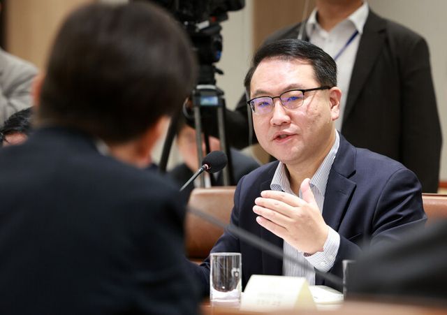 유병서 기획재정부 예산실장이 13일 서울 용산 대통령실 청사에서 열린 나라재정 절약 간담회에서 발언하고 있다. [사진=연합뉴스]