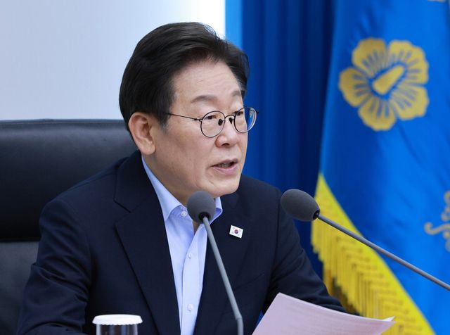 이재명 대통령이 31일 서울 용산 대통령실 청사에서 열린 6차 수석·보좌관 회의를 주재하고 있다. 2025.7.31 [대통령실통신사진기자단]