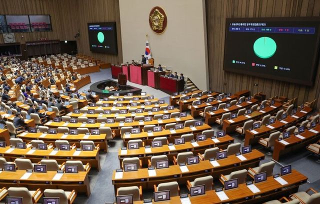 21일 국회 본회의에서 방송문화진흥회법 개정안이 통과되고 있다. [사진=연합뉴스]&nbsp;