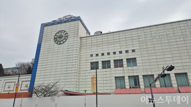 2021년 11월 폐점한 홈플러스 안산점. [사진=박재형 기자]