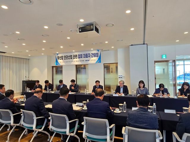 간담회에서 발언중인 송상근 부산항만공사 사장. [사진=부산항만공사]