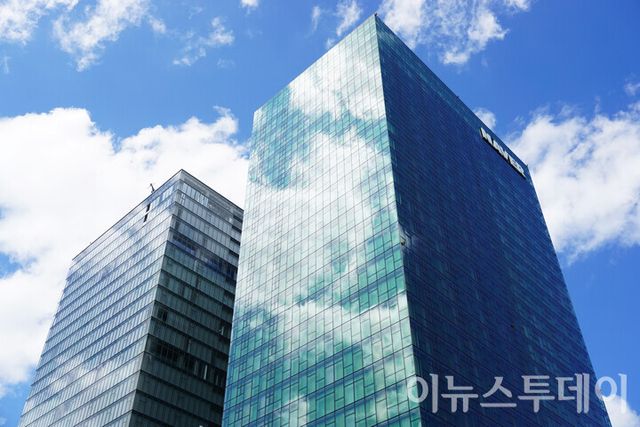 네이버 사옥 전경. [사진=이뉴스투데이 DB]