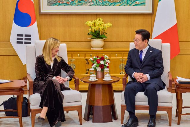 이재명 대통령과 조르자 멜로니 이탈리아 총리가 19일 청와대에서 소인수회담을 하고 있다.