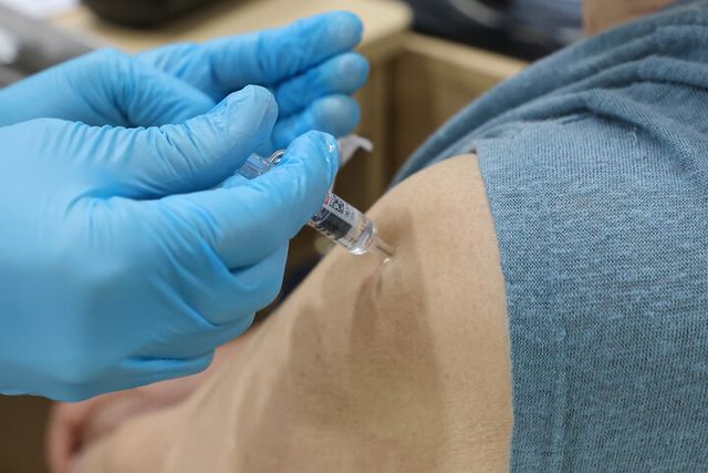 26일 질병관리청에 따르면 1월 셋째 주(11~17일) 기준 의원급 의료기관 외래환자 1000명당 인플루엔자 의심 환자 수는 43.8명으로 집계됐다. [사진=연합뉴스]