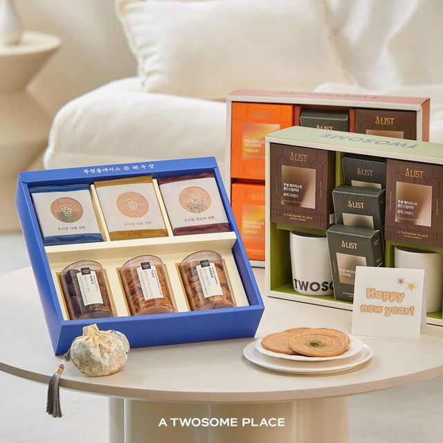 ‘태극당 전병&쿠키’부터 ‘머그&커피’까지 설 기프트 라인업 공개 [사진=투썸플레이스]