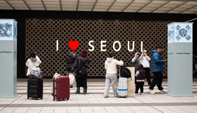 커넥트플레이스 서울역점 외부 중앙보행광장 전경. [사진=한화커넥트]