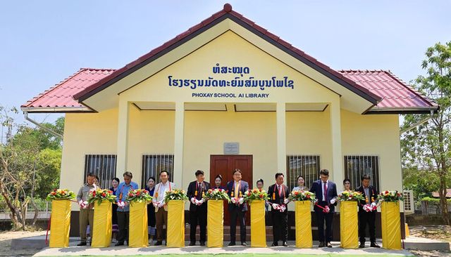 라오스 학교 도서관 건립 지원. [사진=KB캐피탈]