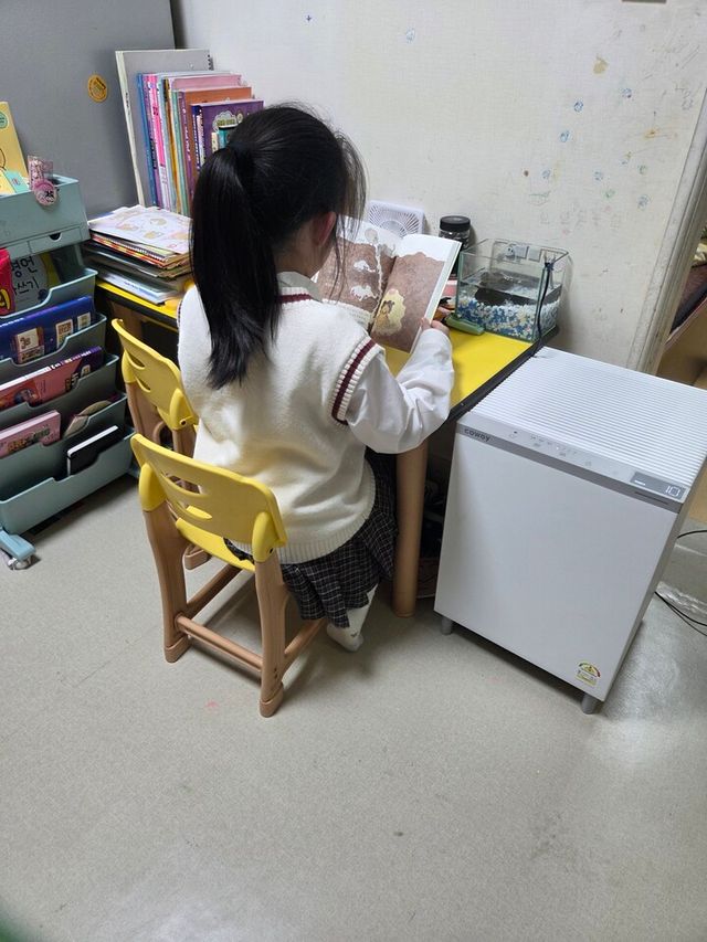 부산항만공사가 법인카드 마일리지 약 747만원을 활용해 지역 내 취약계층 아동을 위한 공기청정기 지원사업을 추진했다고 25일 밝혔다. [사진=부산항만공사]