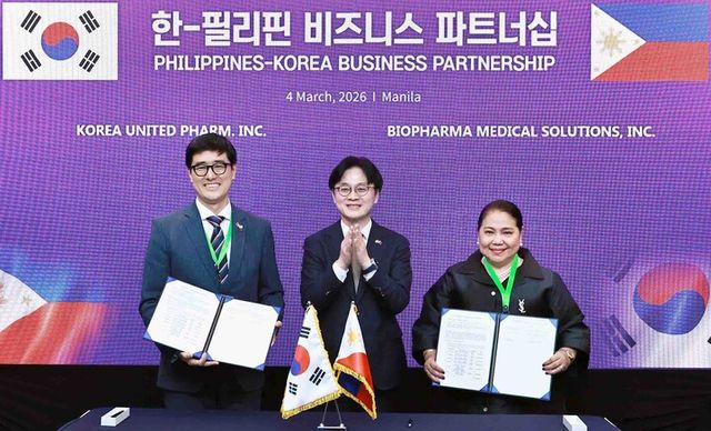 김정관 산업통상부 장관이 4일(현지시간) 필리핀 마닐라 SMX 컨벤션센터에서 열린 한-필리핀 비즈니스 파트너십 행사에서 에 임석해 있다. [사진=산업통상부]