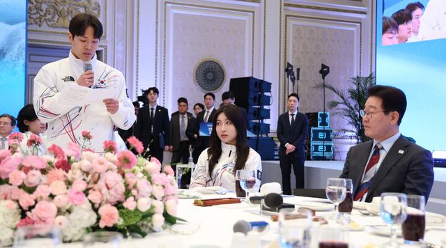 스켈레톤 국가대표 정승기가 5일 청와대 영빈관에서 열린 2026 밀라노-코르티나담페초 동계올림픽 선수단 격려 오찬에서 이재명 대통령의 격려사에 대해 답사하고 있다. [사진=연합뉴스]