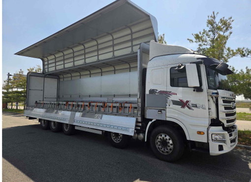 고속도로 시범운행지구 내 자율주행 택배 운송 서비스 차량 타타대우 프리마. [사진=국토부]