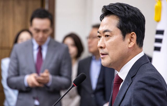 국민의힘 장동혁 대표가 20일 국회에서 방미 성과 기자회견을 하고 있다.[사진=연합뉴스]