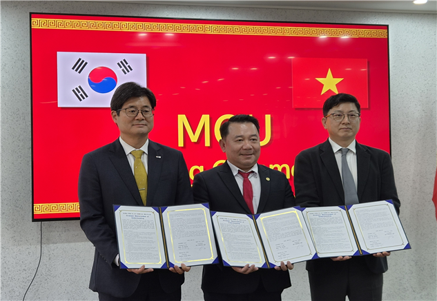 한국항공서비스가&nbsp;24일 베트남 GSC, 매티스와 항공 MRO 사업 발전 및 신규 사업 개발을 위한 전략적 MOU를 체결했다고 밝혔다. [사진=한국항공서비스]