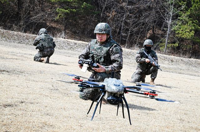 주요 전력으로 부상한 드론 분야에서 투자 확대가 수출 성과로 이어지지 못하고 있다는 지적이 나온다. [사진=육군]