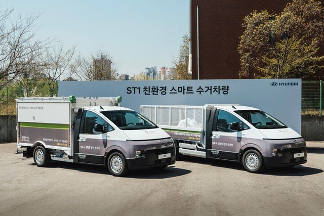 ST1 친환경 스마트 수거차량 덤핑형(왼쪽), 무빙플로어형(오른쪽)의 모습. [사진=현대자동차]