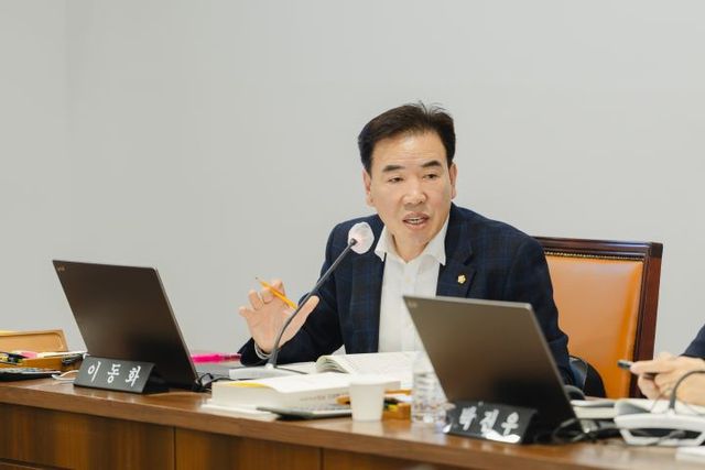 이동화 의원 발언 모습. [사진=서대문구의회]