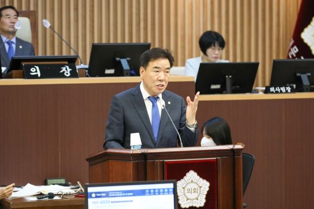 이동화 의원 본회의 발언 모습. [사진=서대문구의회]