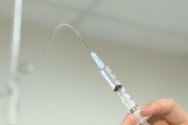중동 전쟁 여파로 의료제품 수급에 대한 불안이 확산되면서, 실제 공급 상황과 시장 체감 간 괴리가 커지고 있다. [사진=연합뉴스]
