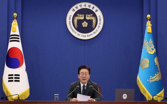 이재명 대통령이 7일 청와대 여민관에서 열린 수석보좌관회의에서 발언하고 있다. [사진=연합뉴스]