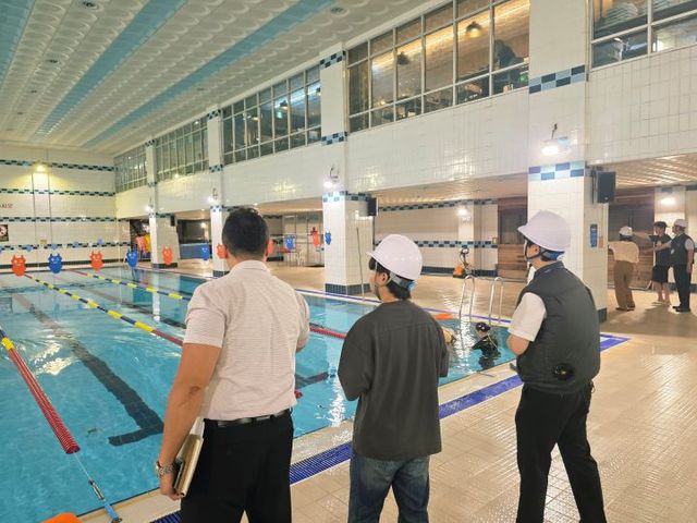 실내 수영장 집중 안전 점검 사진(언남문화체육센터). [사진=KSPO]