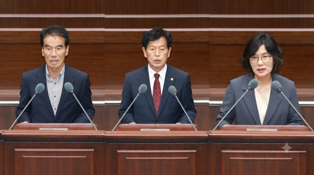 왼쪽부터 김외식, 조성룔, 곽상선 의원. [사진=충북도의회]