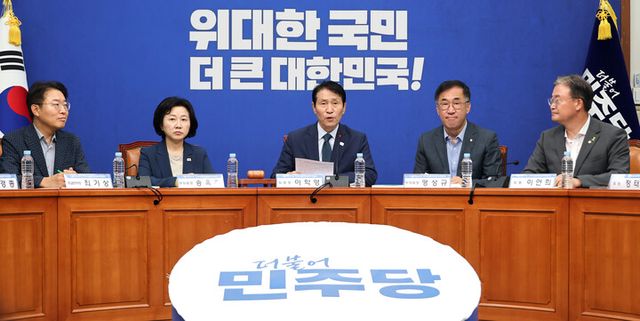 더불어민주당 이학영 전준위 위원장이 7일 국회에서 열린 전국당원대회 준비위원회 3차 회의에서 발언하고 있다.[사진=연합뉴스]