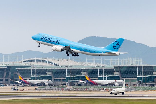 대한항공이 통합 항공사 출범에 맞춰 11월 2일부터 12월 3일까지 아시아나항공 편명(OZ)을 대한항공 편명(KE)으로 전환한다. [사진=대한항공]