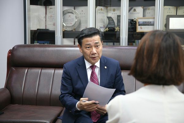 백종헌 의원은 “디지털의료제품 관리를 위한 법적 근거가 마련되면 국민에게는 첨단의료혜택기회를 늘리는 한편 정부에는 의료제품의 안전관리 및 규제지원체계를 구축하는 기회가 될 것”이라고 말했다.