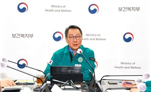 전공의 1325명이 보건복지부 박민수 제2차관을 ‘직권남용 및 권리행사 방해’ 혐의로 고위공직자범죄수사처에 고소할 예정이다.