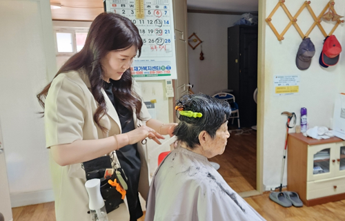 전주시는 재봉틀 사업을 통해 현장에서 필요한 복지서비스를 제공하고 있다.