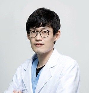 이경진 세이프플란트치과의원 원장
