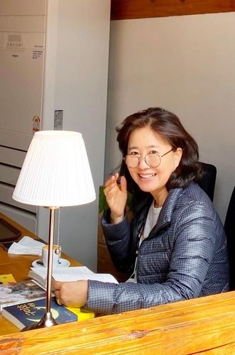 재미 시인 이성숙 씨 