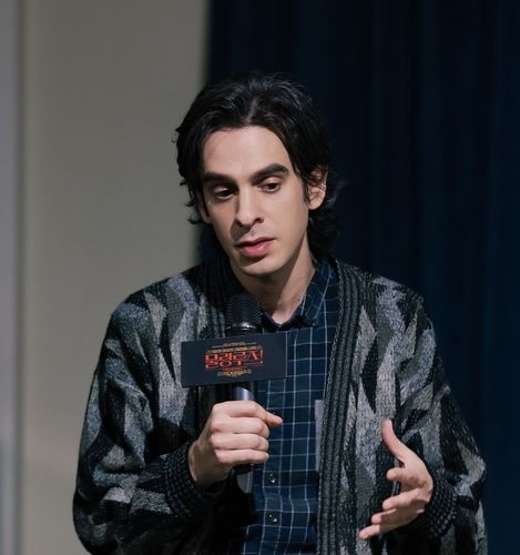 기자간담회서 발언하는 뮤지컬 '물랑루즈!' 음악감독 저스틴 르빈