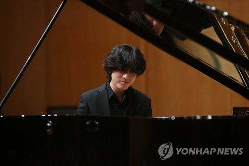 '반 클라이번 최연소 우승자' 임윤찬 연주
