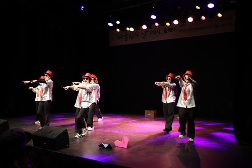 창작 음악극 '베트남 파일럿' 공연 장면