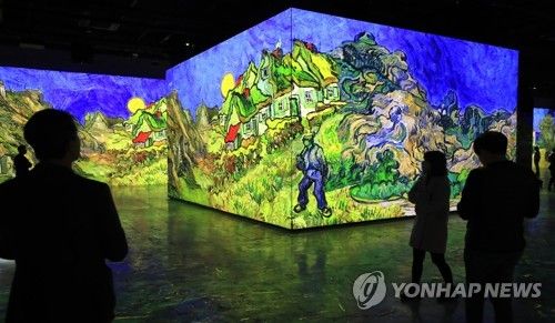 미디어아트로 만나는 '반 고흐'