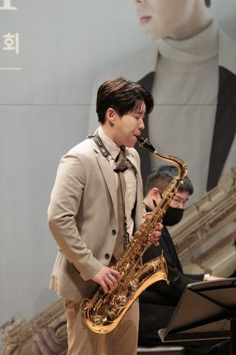 색소포니스트 브랜든 최