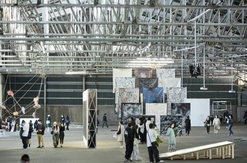 2022 부산비엔날레 부산항 제1부두 전시장