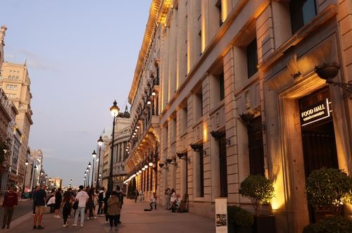 칼레 거리의 갤러리아 카날레하스 백화점 [사진/성연재 기자]