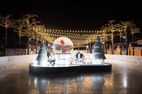 반얀트리 서울 오아시스 링크장에 설치된 조형물 