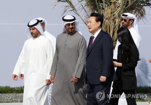 UAE 바라카 원전 3호기 가동식 입장하는 윤석열 대통령